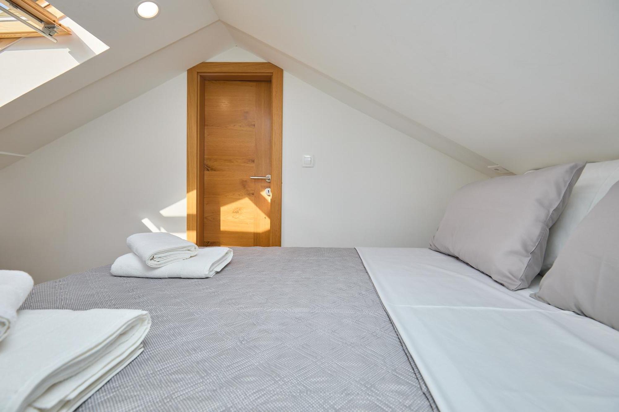 Apartment Bay Hill Mlini